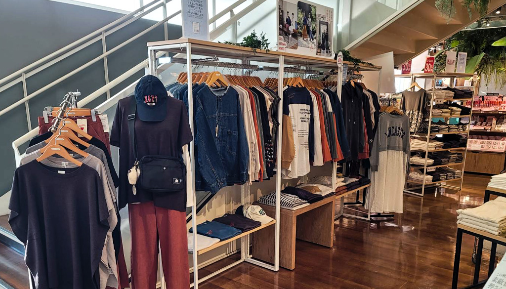 TSUTAYA 牧野高校前店